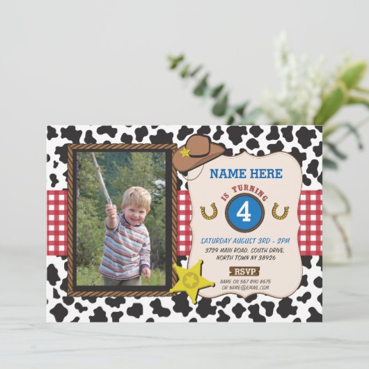 カウボーイの女性のカーボーイの写真の誕生会牛男の子の招待 招待状 (スタンド正面)
