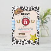 カウボーイの女性のカーボーイの誕生会牛男の子の招待状 招待状 (スタンド正面)