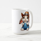 カウボーイの格好をしたウサギ コーヒーマグカップ (正面右)