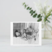 カウボーイの格好をした少年おもちゃ ポストカード (スタンド正面)