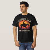 カウボーイの父 - 永遠に騎乗中 Tシャツ (正面フル)