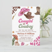 カウボーイまたは女性のカーボーイジェンダーが赤ちゃんシャワーを明らかにする 招待状 (スタンド正面)