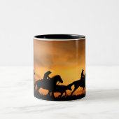 カウボーイズ馬とステアカントリー西ゴツゴツ ツートーンマグカップ (中央)