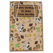 カウボーイテーマ抱き枕と編集可能文字ボックス ミディアムペーパーバッグ (正面)