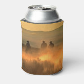 カウボーイトリオ：山岳背景ギャロップ。 缶クーラー (缶裏面)