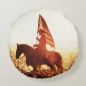 カウボーイポートレートアメリカ国旗のテーマ。 ラウンドクッション (裏面)