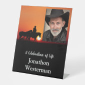 カウボーイライドホースアットサンセットお祝いオブライフ 台座サイン (正面)