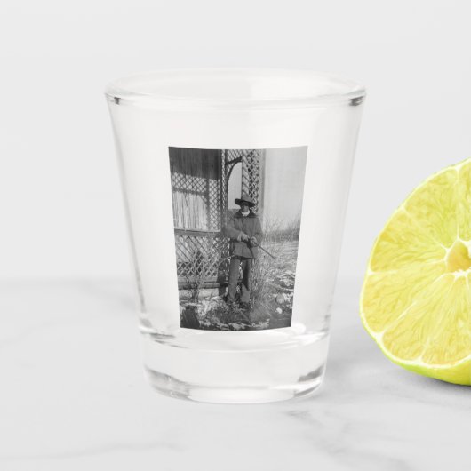 カウボーイランチャーまたは旧西のカナダの法律 ショットグラス (正面)