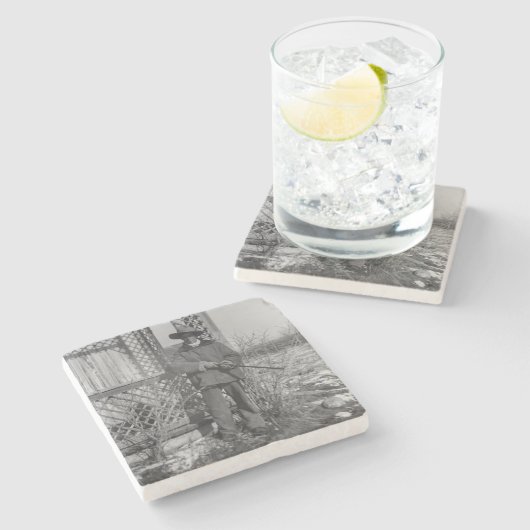 カウボーイランチャーまたは旧西のカナダの法律 ストーンコースター (横)