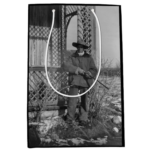 カウボーイランチャーまたは旧西のカナダの法律 ミディアムペーパーバッグ (正面)