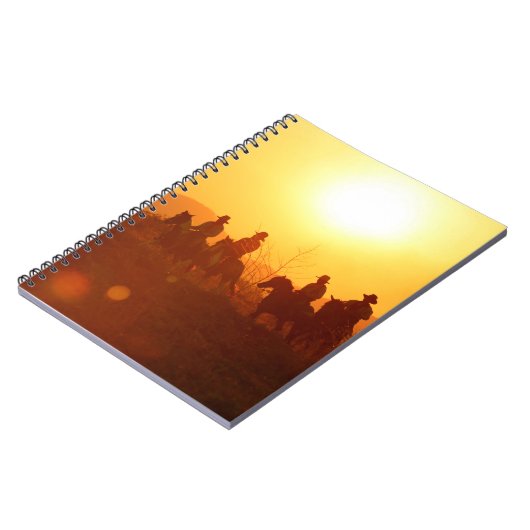 カウボーイ服の衣装wとしてのライダーのシルエット ノートブック (左側)