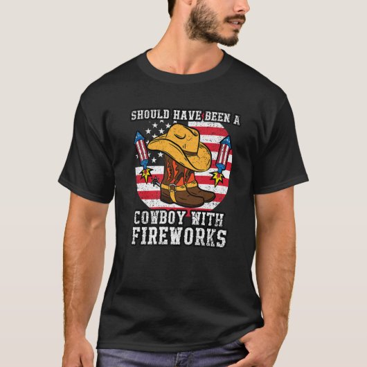 カウボーイ花火7月の4thアメリカ国旗USA Pat Tシャツ (正面)