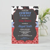 カウボーイ西部の赤バンダナ青い少年の赤ちゃんシャワー 招待状 (スタンド正面)