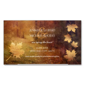 カエデの実を落とす葉秋の遊歩道結婚 マグネット名刺 (正面)