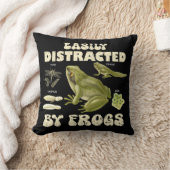 カエルおもしろいに気を取られるカエルの恋人 クッション (ブランケット)