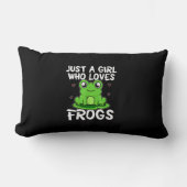 カエルが好きな女の子|かわいい緑のカエルの贈り物 ランバークッション (正面)