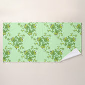 カエルが揺れ、パターンおもしろいを持つデザイン バスタオル (バスタオル)