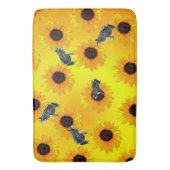 「カエルとひまわり：遊び心あふれる自然の模様」 バスマット (正面縦)