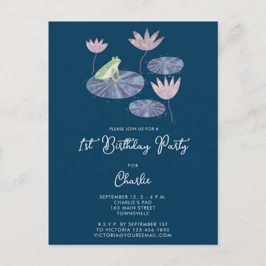 カエルとリリー池の最初の誕生日パーティーの招待 ポストカード (正面)