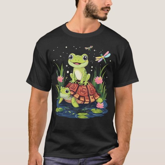 カエルと亀のトンボの面白いデザイン Tシャツ (正面)