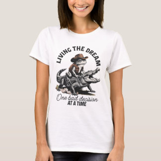 カエルに騎乗するアリゲーターカウボーイの夢 Tシャツ