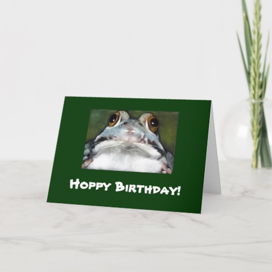 カエルのアートワークのホップの豊富な誕生日 カード (正面)