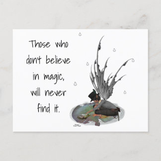 カエルのカードを持つ男の子の雨の妖精 ポストカード