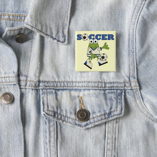 カエルのサッカーのTシャツおよびギフト 缶バッジ (インサイチュ)