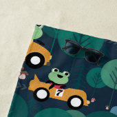 カエルのレースカーが子どもたちを駆パーソナライズされた動 ビーチタオル (インサイチュ)