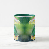 カエルの友人が花を咲かせる雨の贈り物名コーヒー マグカップ (中央)