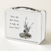 カエルの弁当付き男の子の雨の妖精 メタルランチボックス (裏面)