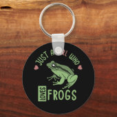 カエルの恋人の贈り物を愛する女の子 キーホルダー (正面)