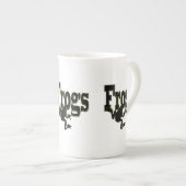 カエルの登山のシルエット ボーンチャイナマグカップ (正面右)