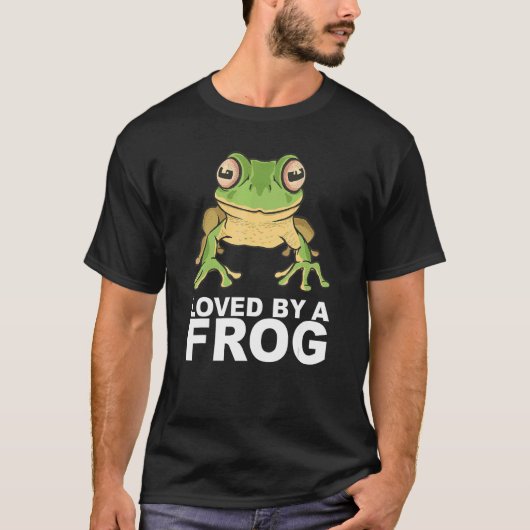 カエルを研究しているペット10匹 Tシャツ (正面)