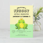 カエルベビー1stバースデーグリーンパーソナライズされた紙吹雪 招待状 (スタンド正面)