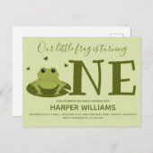 カエル一匹の緑の動物を最初に誕生日 インビテーションポストカード (正面/裏面)