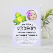 カエル写真誕生日ピンク1位パーティーかわいい水玉模様 招待状 (スタンド正面)