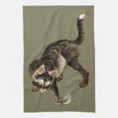 カエル日本のを捕まえる猫 キッチンタオル (縦)