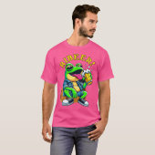 カエル飲飲みビアビールおもしろいドリンカー Tシャツ (正面フル)