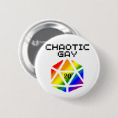 カオスなゲイD20 – LGBTQ+ プライドDND 缶バッジ (正面&裏面)