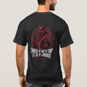 カオスを受け入れる コブラ カオスははしごだ Tシャツ (裏面)