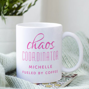 カオスコーディネーターピンクタイポグラフィ パーソナライズされた コーヒーマグカップ