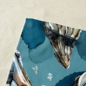 カキ貝の貝類の模様（青） ビーチタオル (インサイチュ)