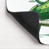 カクテルを添えた大きなディルの漬物 マウスパッド (コーナー)