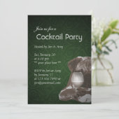 カクテルパーティー グリーン ダマスク パグ & ファイン ワイン 招待状 (スタンド正面)