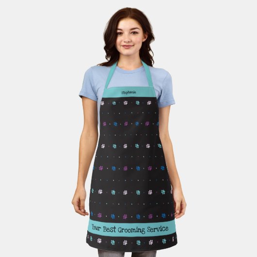 カクールラー：前足印刷：動物の働き者黒 エプロン (着用した状態)