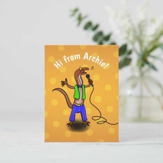 カゲおもしろいトカゲ歌う漫画の紫の緑のはがき ポストカード (スタンド正面)