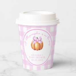 カゴの赤ちゃんシャワーでピンクの弓とカボチャ 紙コップ