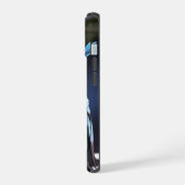 カササギと花のカスタムネーム iPhone 15ケース (左側面)