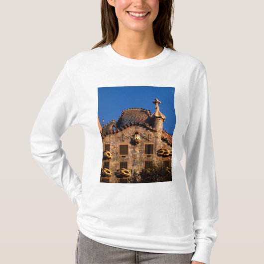 カサ・バトリョ、ガウディ建築、バルセロナ、 Tシャツ (正面)